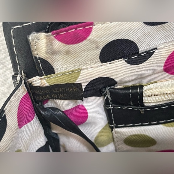 Elegant Black Satchel with Woven Texture, Dual Handles & Strap Genuine Leather - Picture 5 of 16